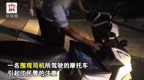 科目三吃瓜群众视频,吃瓜群众视角下的真实一幕